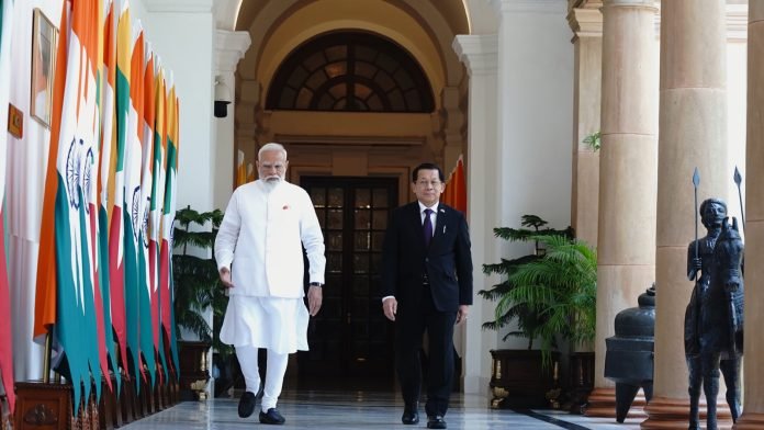 भारत और म्यांमार के बीच द्विपक्षीय सहयोग एवं आर्थिक संबंधों को मजबूत करने के लिए आयोजित बैठक।